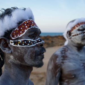 6. l nebbie burrawanga and r james gurrawiwi photo credit buŋgul by anna reece