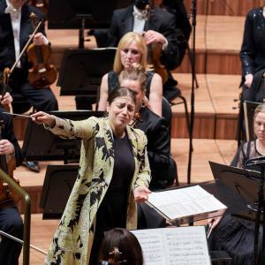 240706 dalia stasevska conducts sibelius' fifth symphony 050 web