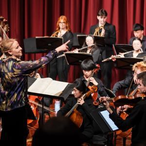 melbourne violinist and conductor rachael beesley leads the young mannheim symphonists 2024 national academy concert at felton hall, melbourne grammar. hikari photography.
