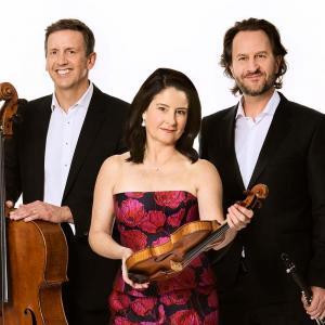 dc6728 1901 aust ensemble foto keith saunders