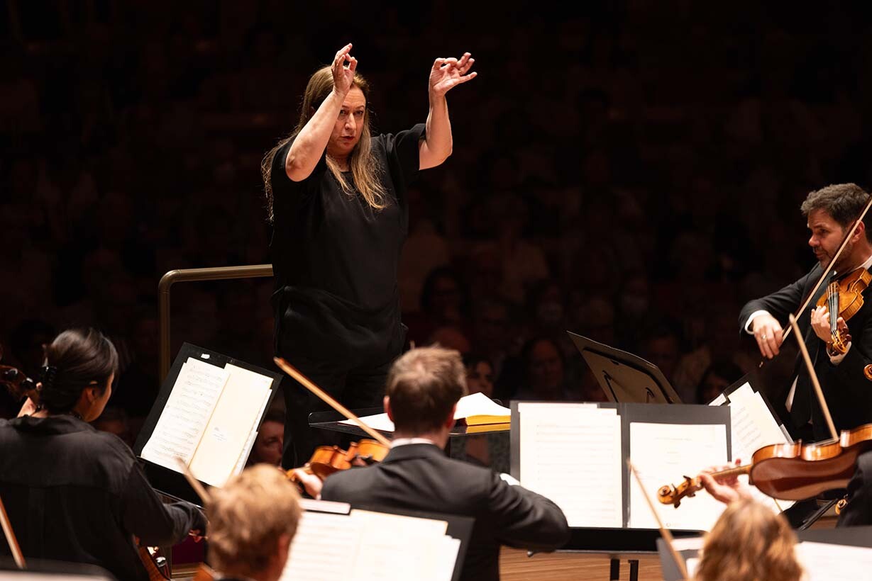 simone young conducts 14