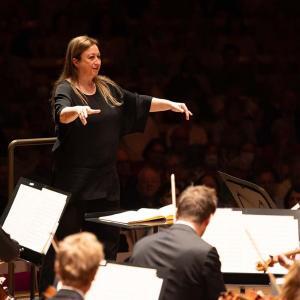 simone young conducts 2
