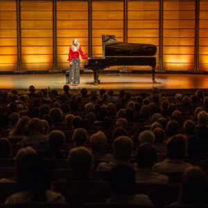 lise de la salle in recital 28 web