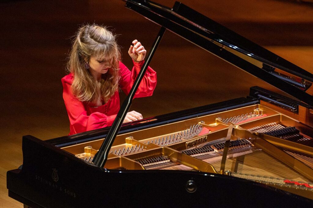 lise de la salle in recital 31