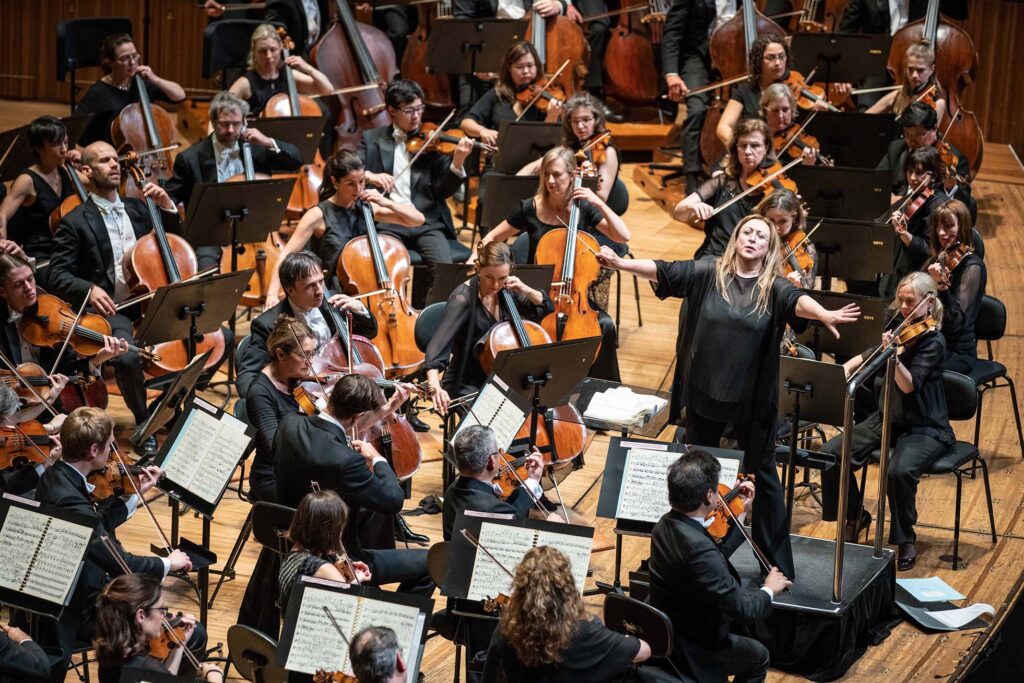 2018 simone young conducts mahler six 2 credit daniela testa