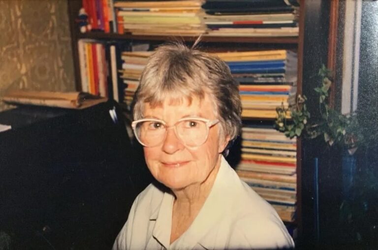gwen harwood e1656998723878