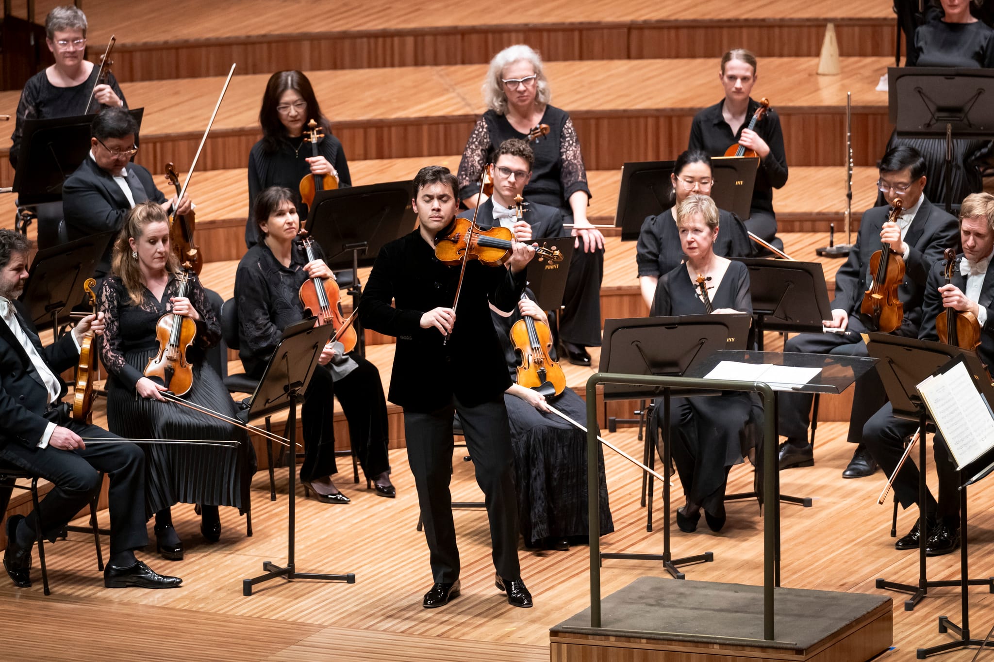 benjaminbeilman mendelssohnsviolinconcerto ssso credit cassandrahannagan 104 web